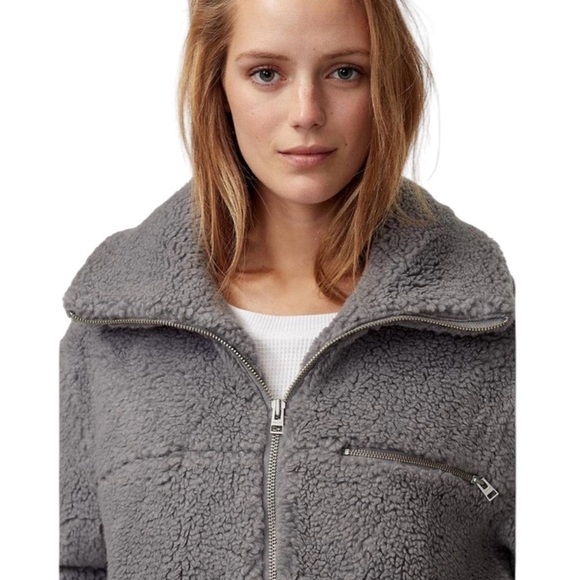 ❌𝐒𝐎𝐋𝐃❌𝐀𝐑𝐈𝐓𝐙𝐈𝐀 𝐖𝐈𝐋𝐅𝐑𝐄𝐃 𝐅𝐑𝐄𝐄 GREY Teddy jacket - Picture 4 of 5
